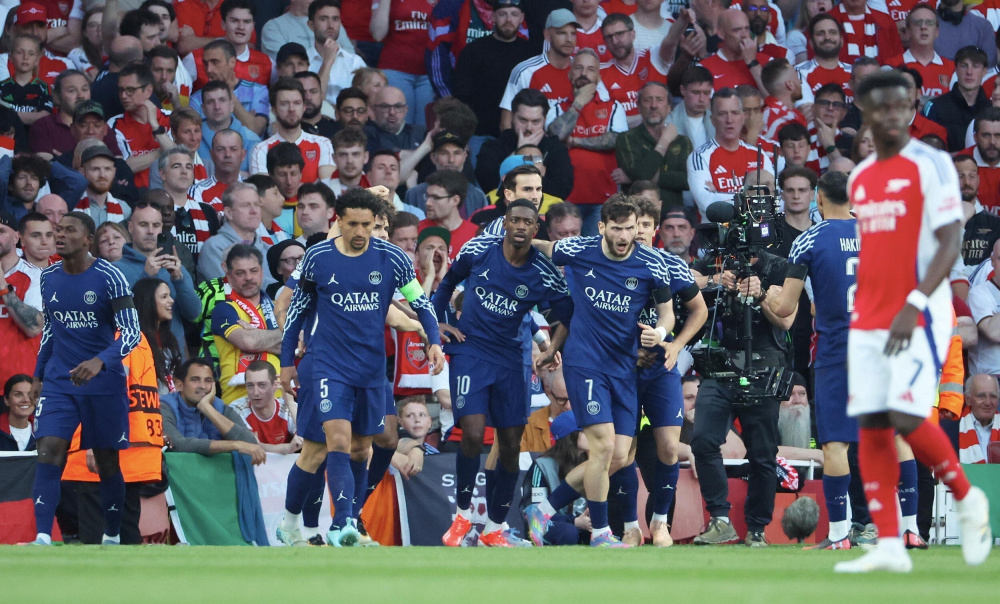 齐麟第四节伤退 新疆加时险胜福建