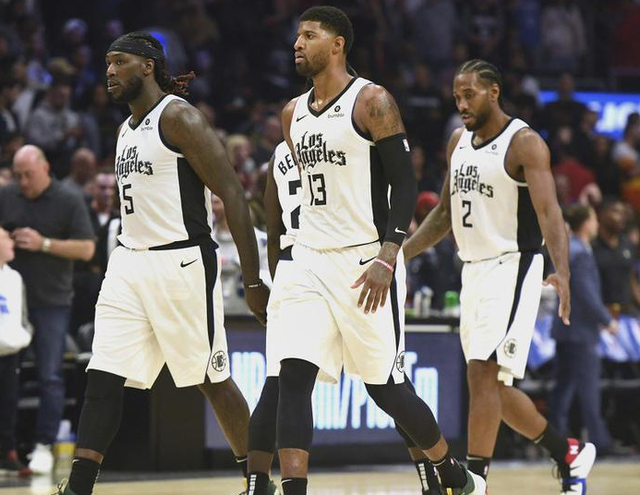 杜兰特砍30分尽力！难耐绿军双塔46+18，布克13投14分打硬仗又软