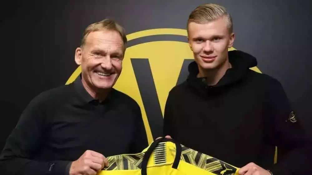 昔日武汉三镇的王者回归中超，他被称为巴西梅西，如今加盟青岛西海岸