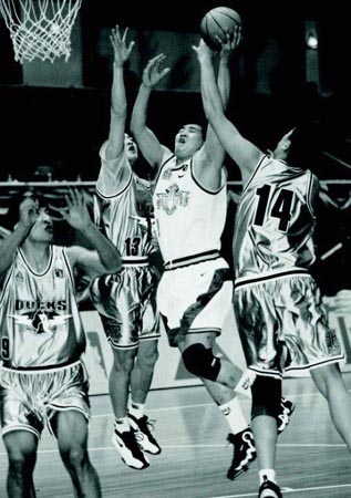 《赤痕：绯红契约》将于年内发售 新情报将至