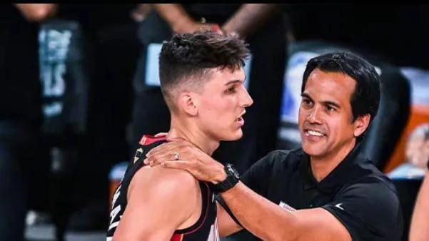 半场战报：比萨0-1帕尔马，贝内迪恰克点射